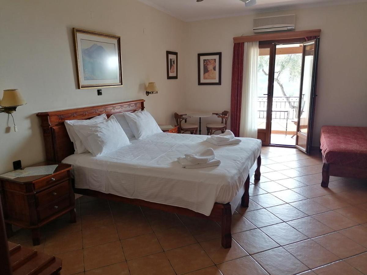 Magda'S Hotel Apartments ปาร์กา ภายนอก รูปภาพ