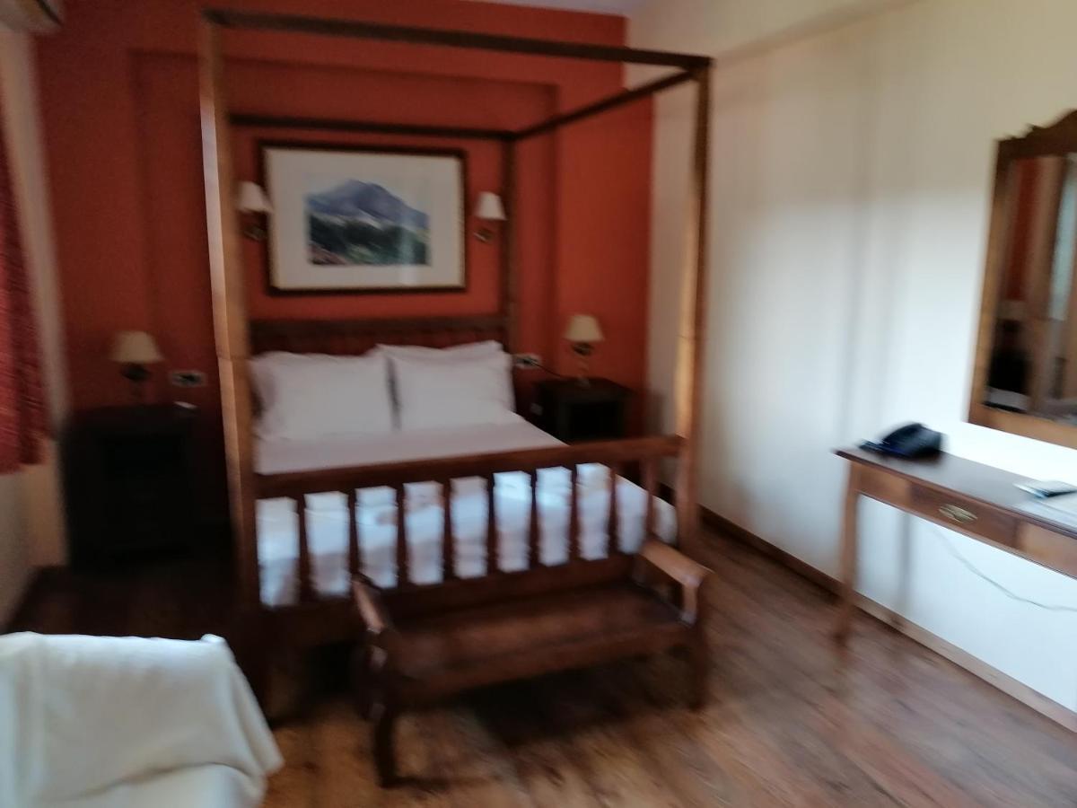 Magda'S Hotel Apartments ปาร์กา ภายนอก รูปภาพ