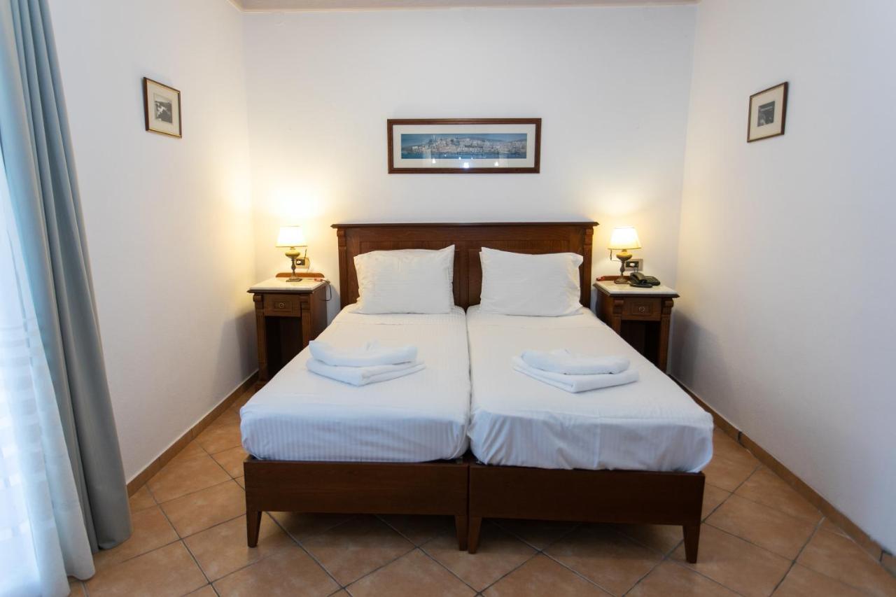 Magda'S Hotel Apartments ปาร์กา ภายนอก รูปภาพ