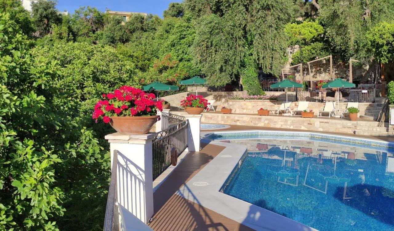 Magda'S Hotel Apartments ปาร์กา ภายนอก รูปภาพ