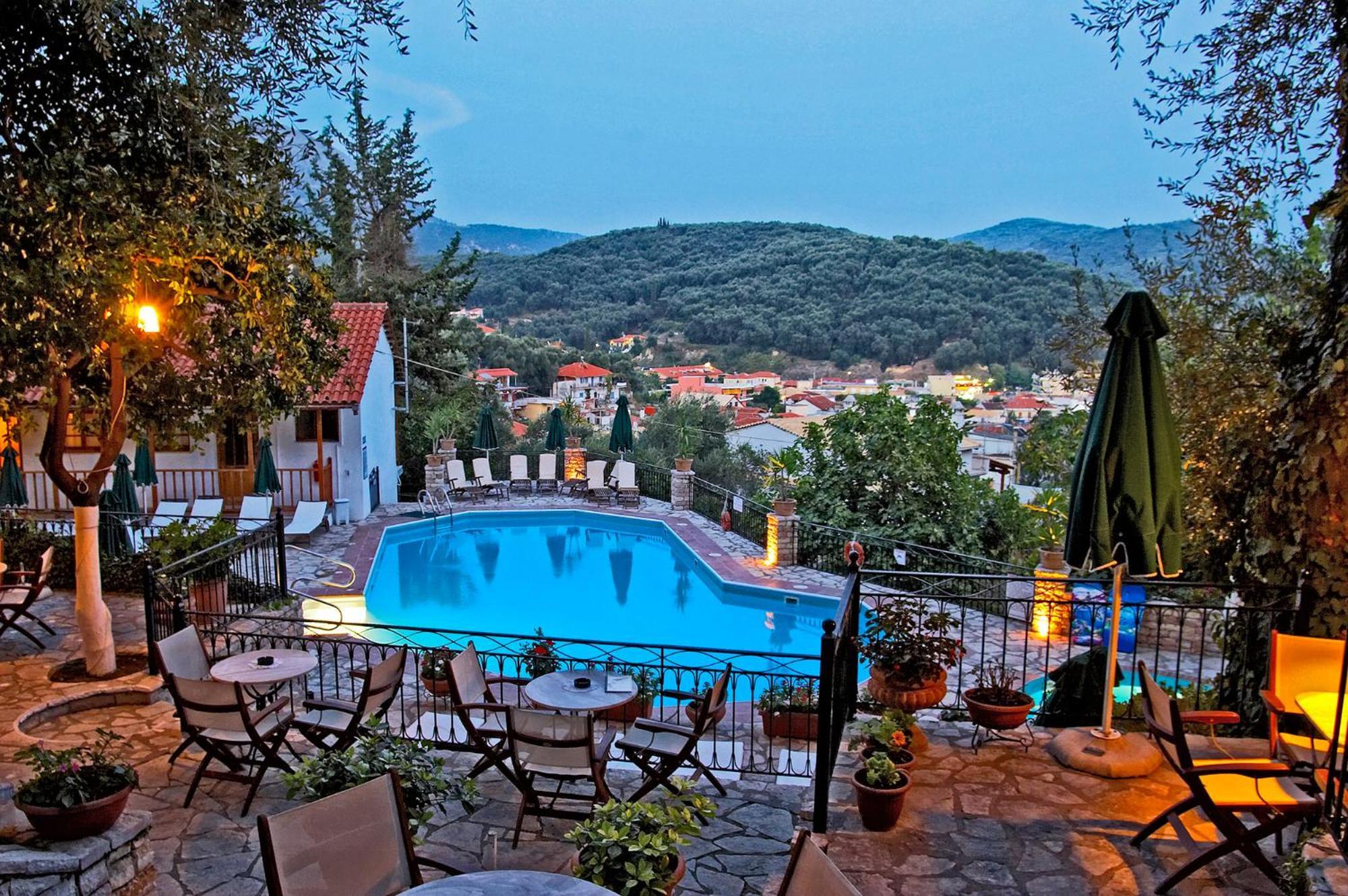 Magda'S Hotel Apartments ปาร์กา ภายนอก รูปภาพ