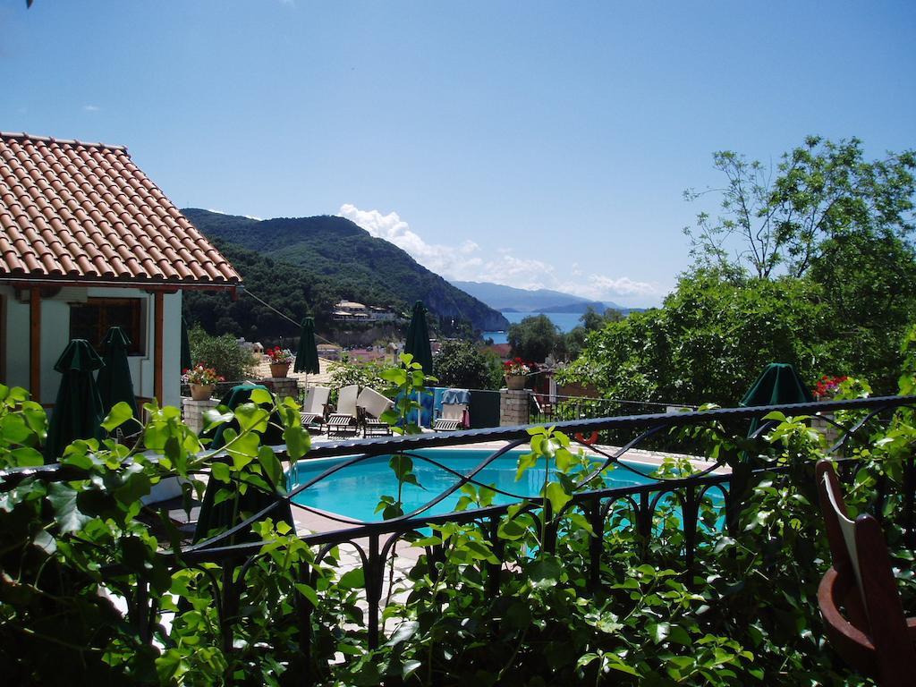 Magda'S Hotel Apartments ปาร์กา ภายนอก รูปภาพ